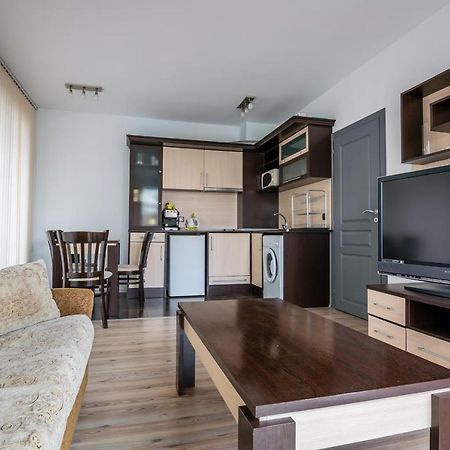Cozy One-Bedroom Apartment In Night Breeze Бургас Екстериор снимка